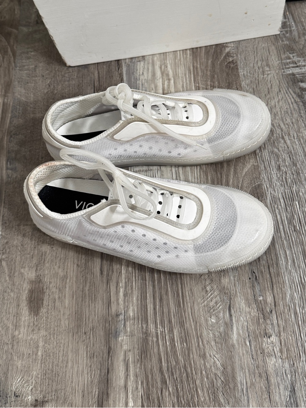 Vic Matie White Sneakers
